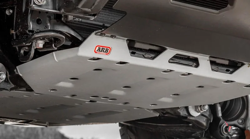 Osłony podwozia 4x4 chronią więcej, niż widać na pierwszy rzut oka. Wybierz najlepsze!