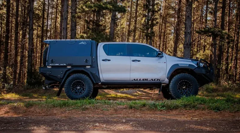 ALUBLACK w RAYO4x4. Pickup, który dostosowuje się do Twoich planów