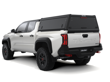 Zabudowa Alu-Cab Hardtop "Guard" Toyota Tacoma (2024+) Short Bed z ryflowaną blachą
