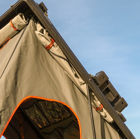 Boczny daszek przeciwdeszczowy Alu-Cab do namiotu dachowego Gen 3 / 3.1 / R​