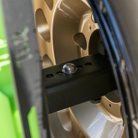Uchwyt akcesoriów TLR Wheel Hub Mount do tylnego koła zapasowego