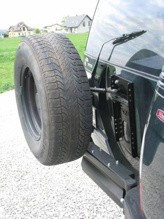 FABRYKA 4X4 MOCOWANIE KOŁA ZAPASOWEGO TOYOTA LAND CRUISER J90-95