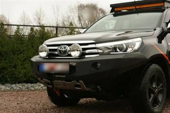 GOBI-X - TOYOTA HILUX (OD 2016) - PRZEDNI ZDERZAK
