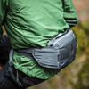 Torba biodrowa Thule Rail 2 l – szara dark slate