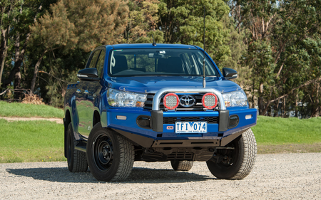 Stalowy zderzak ARB Summit Sahara Toyota Hilux (2016-2020)