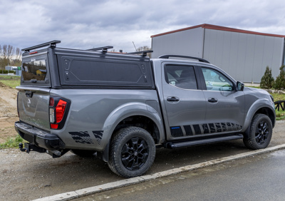 Hardtop Alu-Cab Contour – Nissan Navara NP300 2016+ Double Cab, bez okien bocznych