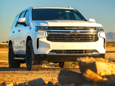 Zestaw lamp LED do grilla Lazer Lamps Glide-18 Elite ze światłem pozycyjnym — Chevrolet Tahoe (2021–2022) / Chevrolet Suburban (2021–2024)