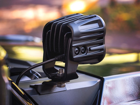 Uchwyt lamp LAZER typu A-Pillar dedykowany do Toyota Land Cruiser LC250