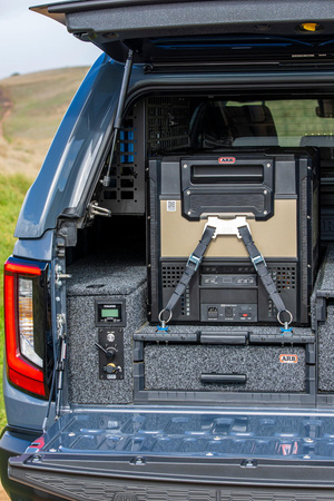Boczny moduł schowka ARB Ascent do Toyoty Hilux (od 2026)