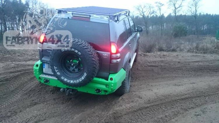 Mocowanie koła na przegub (wersja z kołem zapasowym na tylnej klapie) Fabryka4X4 – Toyota Land Cruiser J120