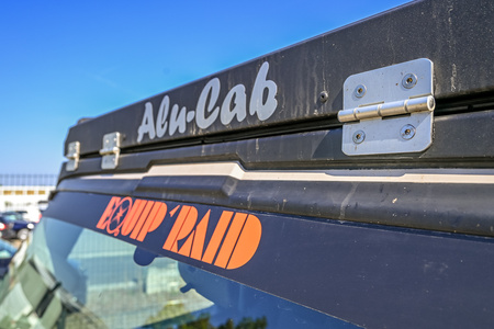 Dach podnoszony Alu-Cab Silenus – INEOS Grenadier, czarny