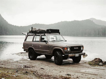 Bagażnik dachowy Front Runner Slimline II do Land Cruisera 60