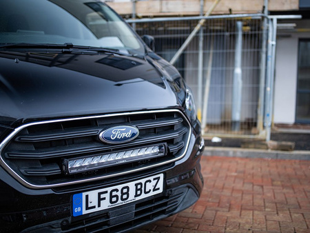 Zestaw montażowy Lazer Lamps do belki zderzaka, do lamp Triple-R 1250 — Ford Transit Custom (2018–2022)