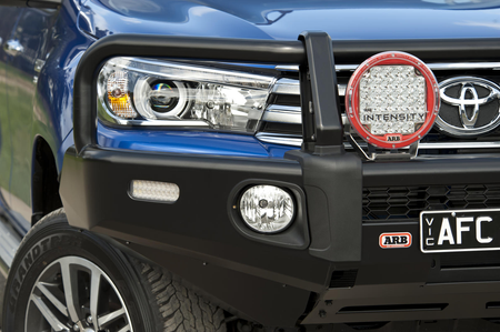 Stalowy zderzak ARB Summit do Toyota Hilux (2016-2020)