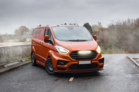 Zestaw montażowy Lazer Lamps do Linear-18 — Ford Transit Custom MS-RT (2018–2022)