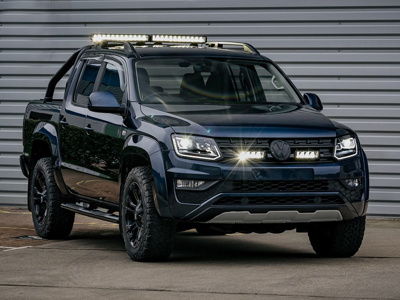 Zestaw lamp LED do grilla Lazer Lamps 2 × Triple-R 750 Beacon — Volkswagen Amarok V6 (2016–2021)