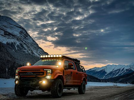 Wysoki bagażnik Front Runner Slimline II Tall do Forda F-250 Super Duty Crew Cab 1999–2016