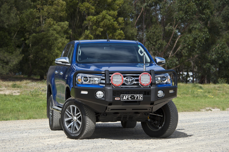 Stalowy zderzak ARB Summit do Toyota Hilux (2016-2020)
