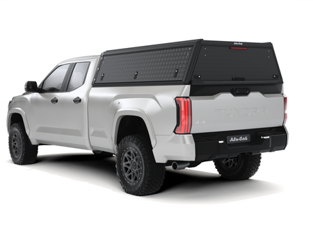 Hardtop Alu-Cab Guard – Toyota Tundra III 2022+ Long Bed 6,5 ft, blacha ryflowana