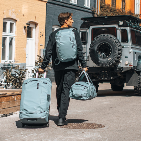 Torba podróżna Thule Chasm 70 l typu 2 w 1 – torba / plecak – niebieska staw