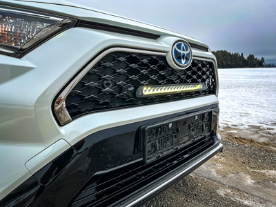 Zestaw lamp LED do grilla Lazer Lamps Linear-18 Elite Double E-Mark — Toyota RAV4 Plug-In Hybrid 2020+