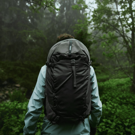 Plecak trekkingowy Thule Topio 30 l – czarny