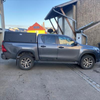 Hardtop Alu-Cab Explorer – Toyota Hilux Revo 2016–2025 Double Cab, blacha ryflowana