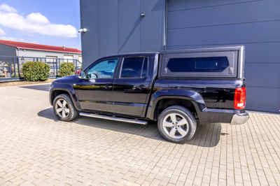 Hardtop Alu-Cab Contour – Volkswagen Amarok I 2010–2022 Double Cab, z oknami bocznymi