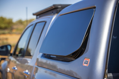 Blokada uchylna okna ARB Ascent Canopy Window Vent Catch