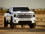 Zestaw lamp LED do grilla Lazer Lamps Linear-24 Elite — Chevrolet Silverado 2500/3500 High Country (2024+)