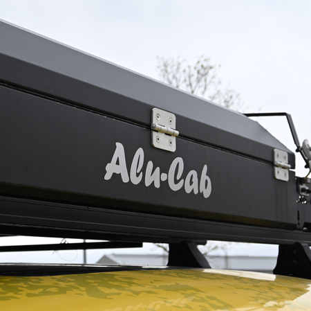 Naklejka Alu-Cab – średnia, srebrna