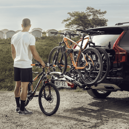 Bagażnik rowerowy na hak Thule VeloCompact F 13-pin – czarny / aluminiowy
