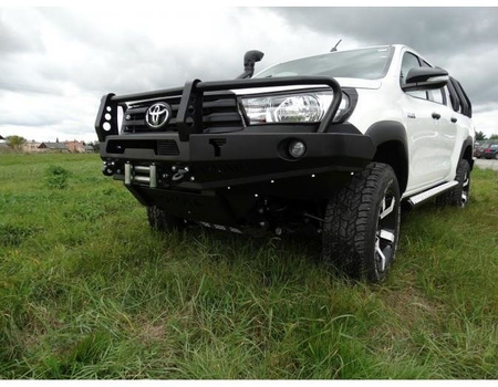 Zderzak przedni z bullbarem Fabryka4X4 – Toyota Hilux Revo 2016–19