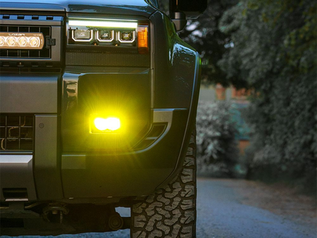 Zestaw modernizacji oświetlenia Lazer Lamps 2 × Carbon-2 DRIVE — Toyota Land Cruiser 250 / Prado (2024+)