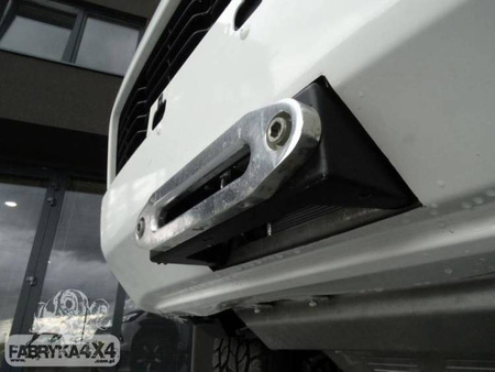 Płyta pod wyciągarkę Fabryka4X4 – Toyota Hilux Revo 2016–19