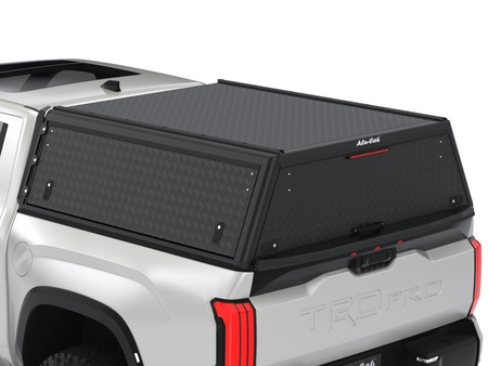 Hardtop Alu-Cab Guard – Toyota Tundra III 2022+ Short Bed 5,5 ft, blacha ryflowana
