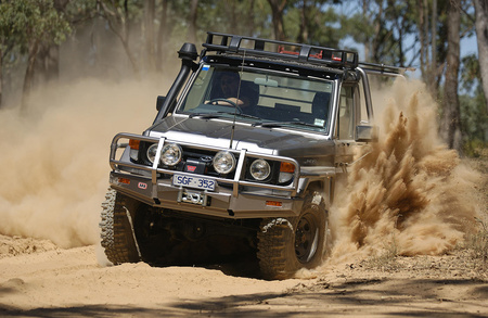 ARB Zderzak stalowy Deluxe Bar - LC 70