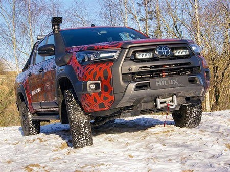 Zestaw lamp LED do grilla Lazer Lamps 2 × Triple-R 750 Elite Gen2 — Toyota Hilux Invincible-X (2021+)