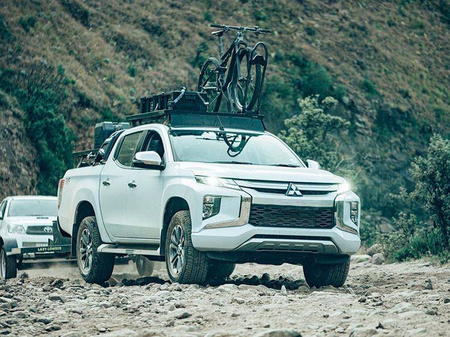 Bagażnik dachowy Front Runner Slimline II do Mitsubishi L200 / Triton V Double Cab 2015–2023
