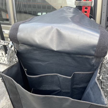 Torba na koło zapasowe Alu-Cab Small – czarna, wodoodporna, do opon do 28”