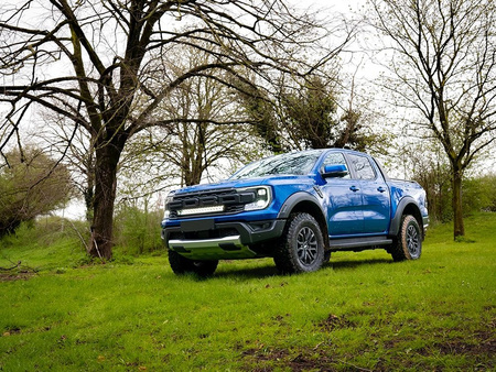 Zestaw lamp LED do grilla Lazer Lamps Triple-R 16 Elite+ — Ford Ranger Raptor 2023+