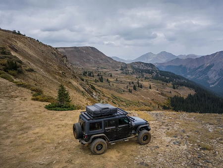 Bagażnik Front Runner Extreme Slimline II do Jeepa Wranglera JK 4d