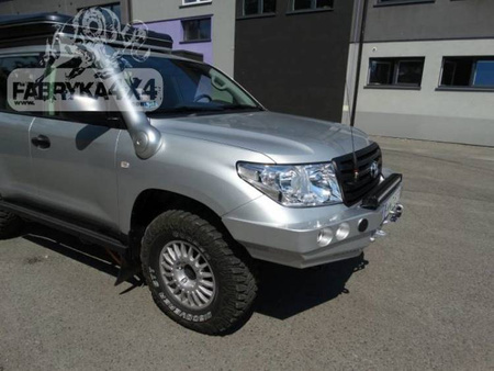 FABRYKA 4X4  ZDERZAK PRZÓD BEZ BULLBARA TOYOTA LAND CRUISER J200