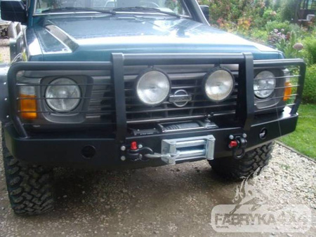 Zderzak przedni z bullbarem bez otworów na lampy Fabryka4X4 – Nissan Patrol Y60