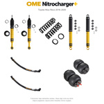 Zestaw zawieszenia OME Nitrocharger+ – Hilux Revo 2016–2025, 40/40 mm, dodatkowe obciążenie przodu, stałe 300 kg z tyłu, paraboliczne + poduszki, mocniejsze tłumienie tyłu – bez dystansu przewodów hamulcowych