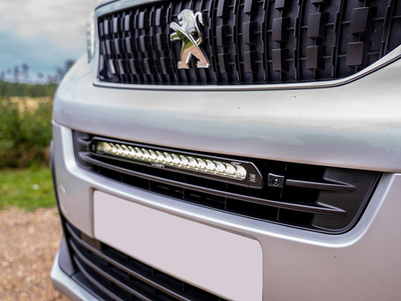 Zestaw lamp LED do grilla Lazer Lamps Linear-18 Elite Double E-Mark — Expert (2016+), Vivaro/Zafira, Vauxhall