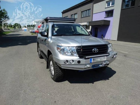 FABRYKA 4X4  ZDERZAK PRZÓD BEZ BULLBARA TOYOTA LAND CRUISER J200