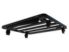 Bagażnik Front Runner Slimline II do Porsche 924 – mocowanie do rynienek