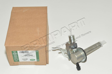 Zawór z adapterem siłownika sprzęgła LR014299 — Discovery 3/4 manual