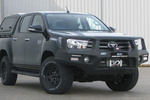Stalowy zderzak ARB Smart Bar SpartanBar do Toyota Hilux (2016- ), kompatybilny z wyciągarkami